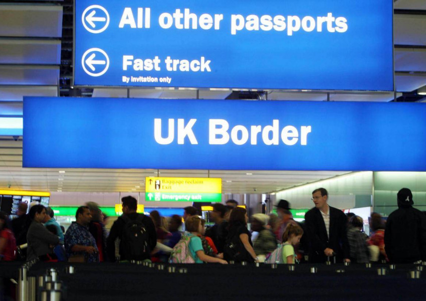 Имиграционните служби ще трябва да наемат европейци