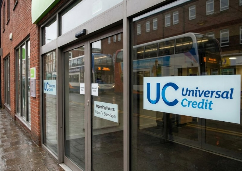 Промени в Universal Credit: Отпадат ограниченията при детските надбавки