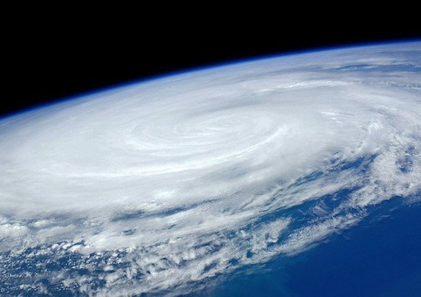 Евакуация и извънредно положение в САЩ заради урагана „Ирма”