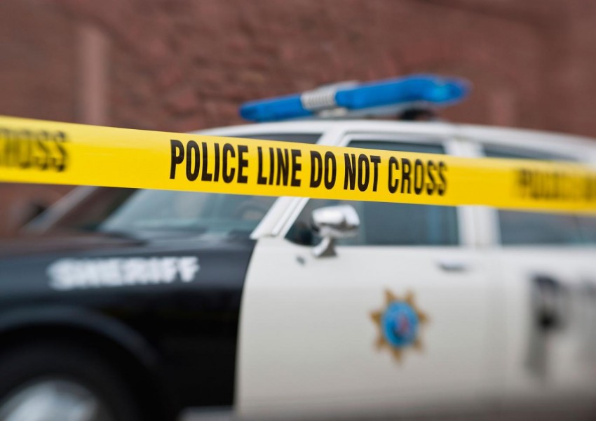 Полицаи в Сан Хосе простреляха мъж, опитал да обезглави майка си с брадва