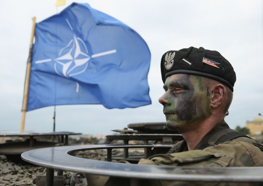 Солтенберг: НАТО е в готовност за въоръжен конфликт ако преговорите с Русия се провалят