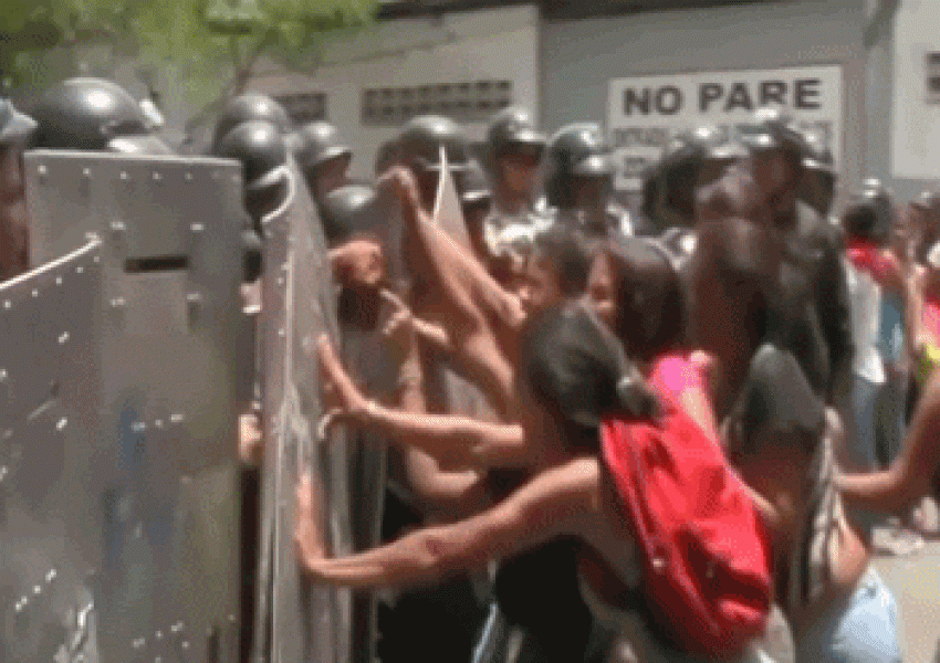 68 загинаха в полицейски участък във Венецуела