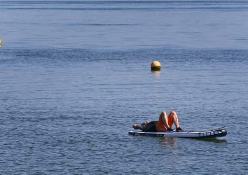 Здравните власти: Не излизайте навън, опасно е!