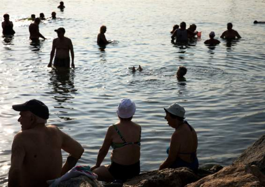 Червен код за страшна жега за половин Европа