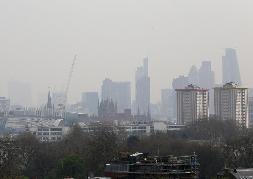 Повече от половината деца - изложени на мръсен въздух