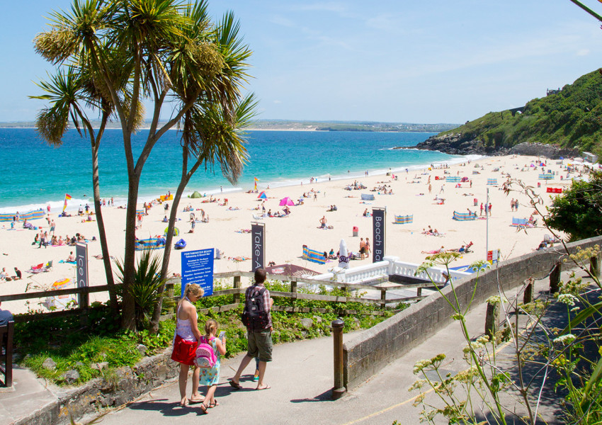 Топ 10 на най-красивите плажове във Великобритания (СНИМКИ)
