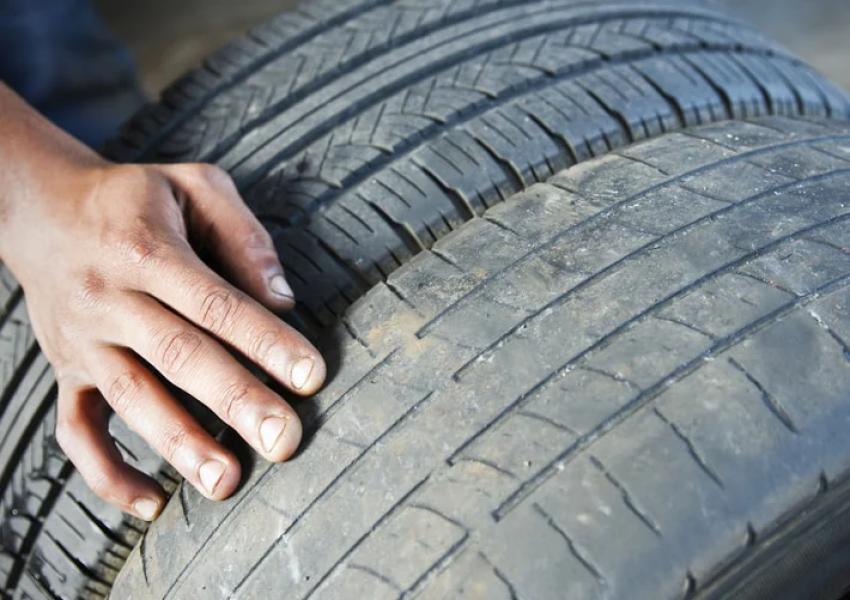 Изхабените гуми са по-опасни от алкохола при шофиране