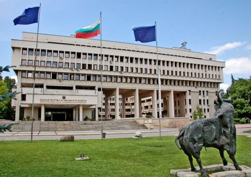 Външно министерство с важни препоръки за българите в чужбина