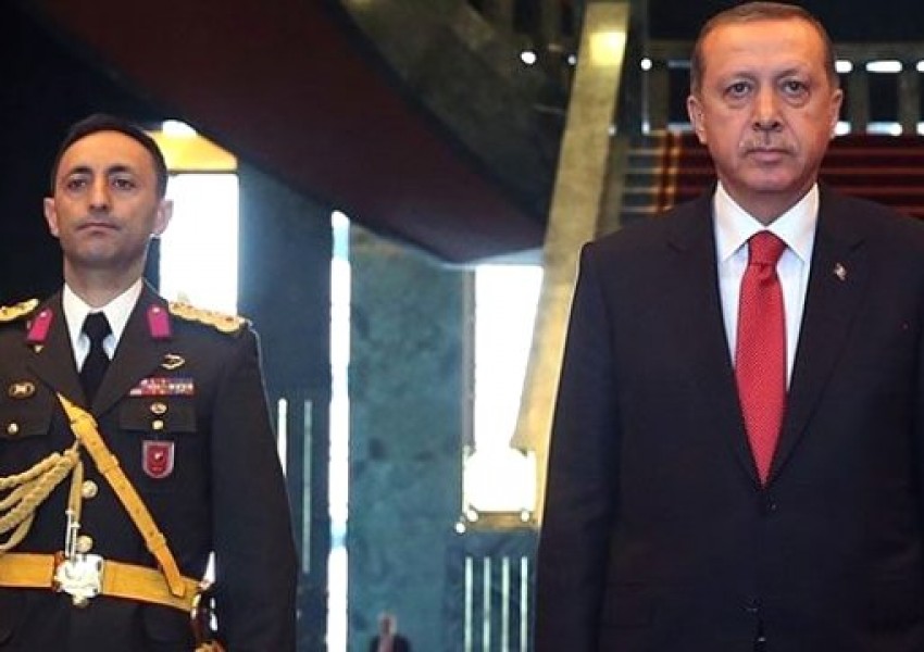 Чистката в Турция: Арестуван е главният военен съветник на Ердоган