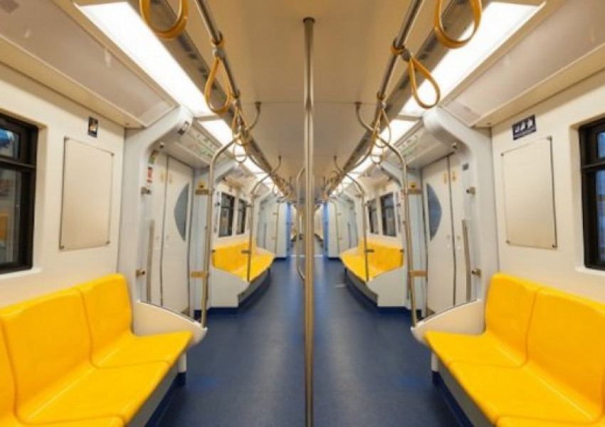 Забраниха на мъжете да се разкрачват в градския транспорт в Мадрид   