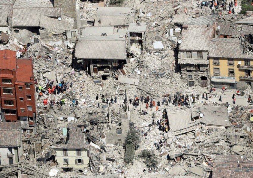 Ново мощно земетресение разтърси Италия (ОБНОВЕНА)