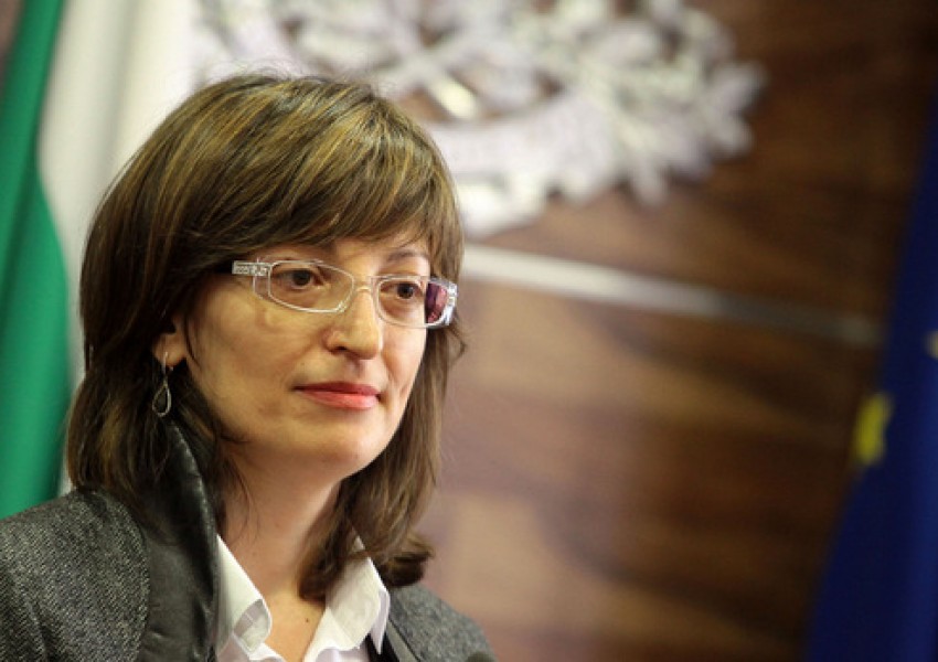 Екатерина Захариева - новият правосъден министър?