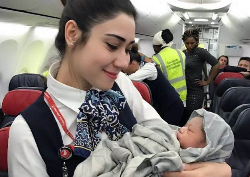 Роденото в самолет българче е от Пазарджик