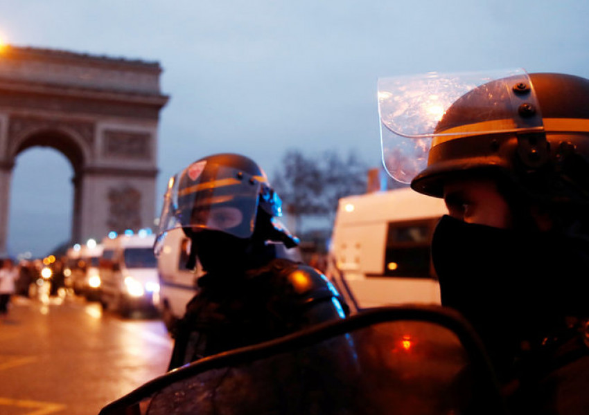 В Париж бе задържан един от лидерите на "жълтите жилетки"