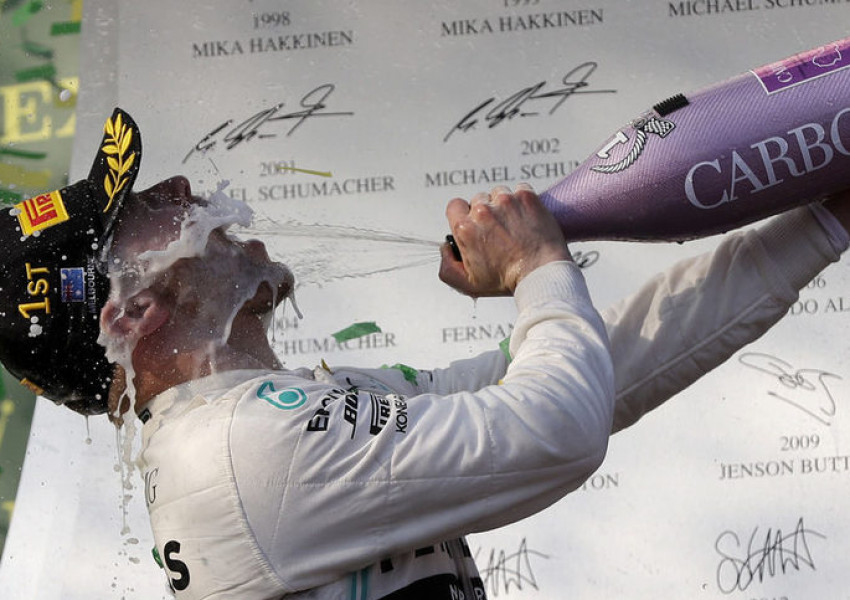 Валтери Ботас откри сезона във Формула 1 с победа в Австралия